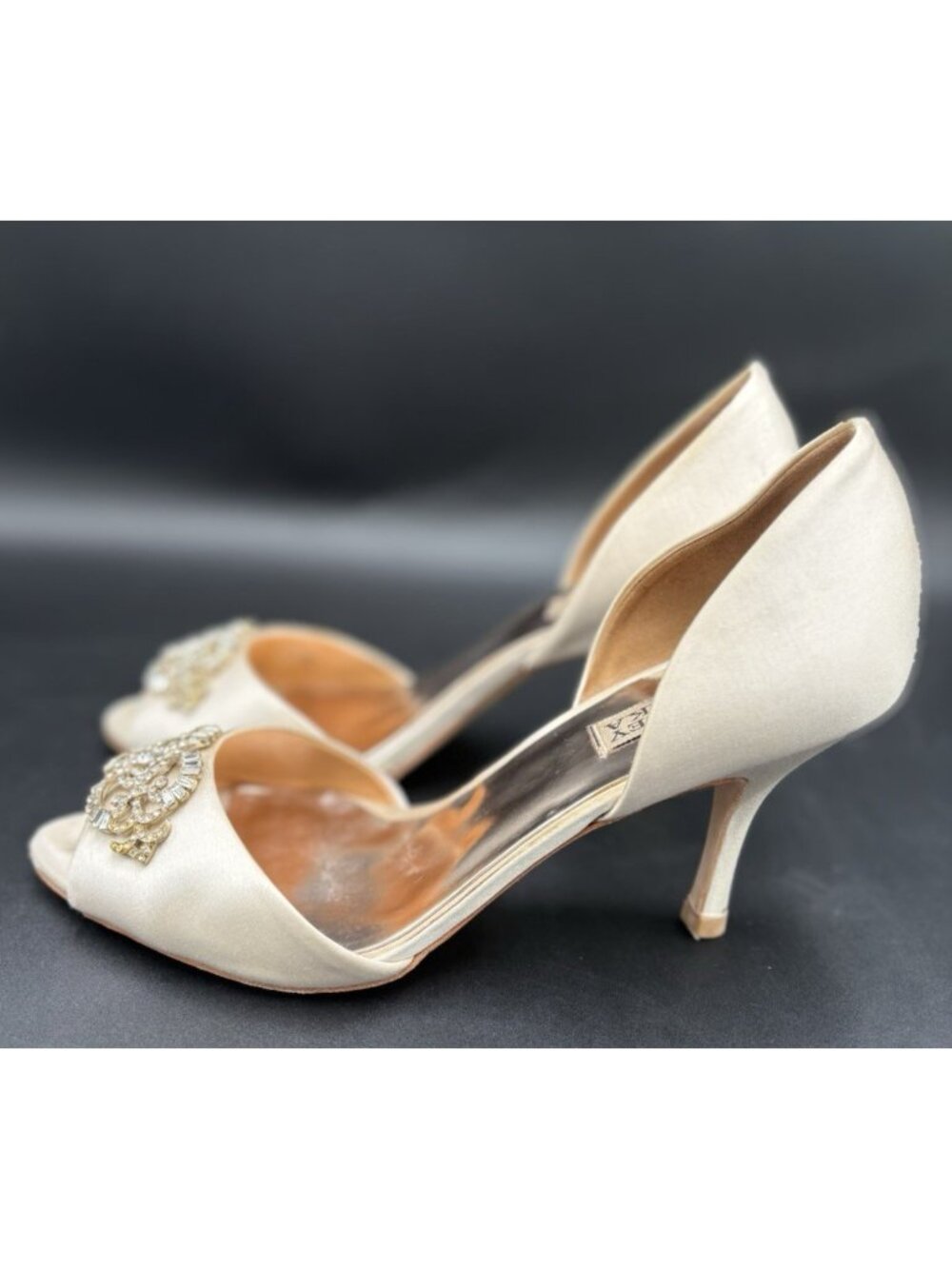 Women's Shoes Formal High Heel Badgley Mischka White Satin Wedding Peep Toe GUC - Picture 6 of 14